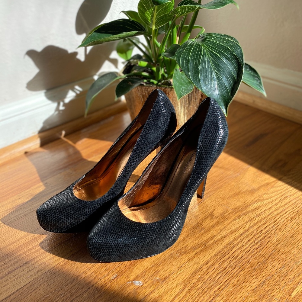 BCBG PARADE Suede Snakeskin Heels Pumps